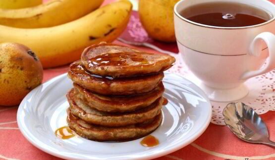 оладьи с грушами и бананом