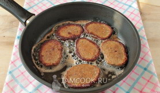 печеночные оладьи из говяжьей печени с морковью