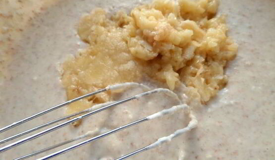 постные оладушки с финиками и бананами