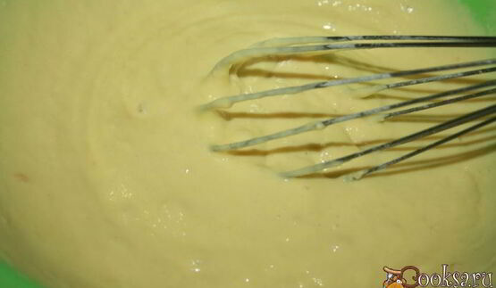 солнечные оладьи на питьевом йогурте с кусочками фруктов