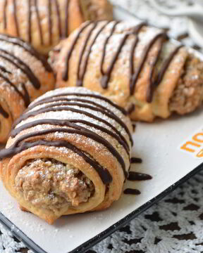 Ореховые рулетики из творожного теста