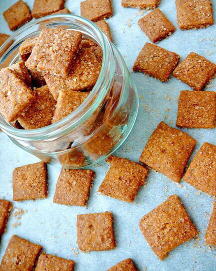 Рецепт мини-крекеров с корицей