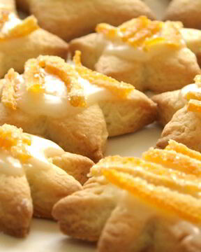 Печенье с апельсиновой глазурью и цукатами