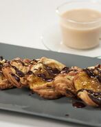 Песочное печенье с шоколадным чили соусом