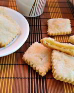 Простое печенье из быстрого слоеного теста на сметане