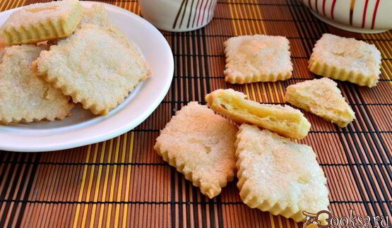 простое печенье из быстрого слоеного теста на сметане