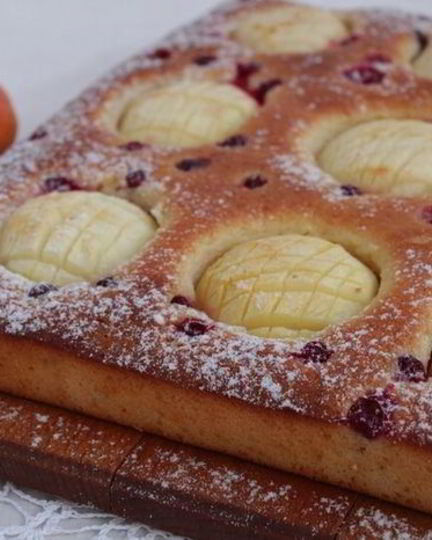 Рецепт манного пирога с яблоками