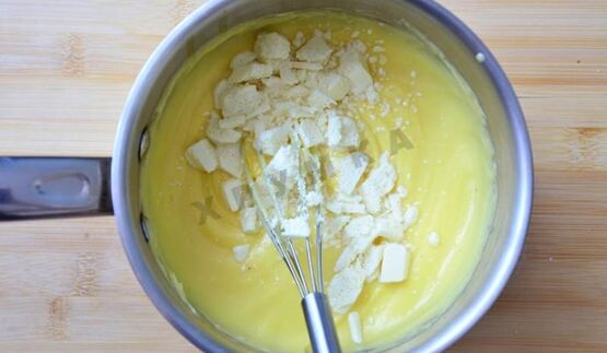 песочный пирог с клубникой