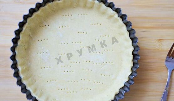 песочный пирог с клубникой