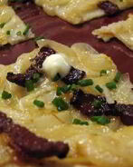 Пирог с беконом и луком