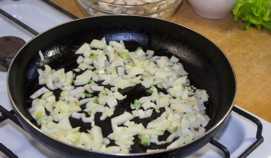 пирог с грибами и сыром