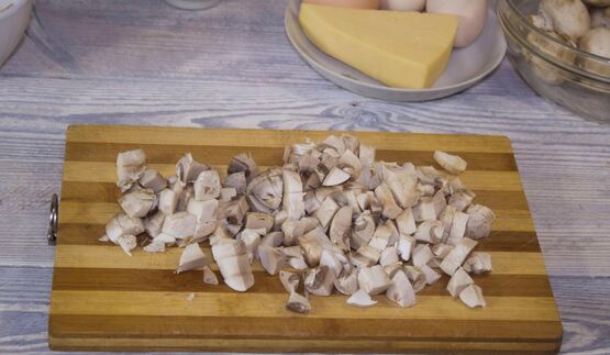 пирог с грибами и сыром