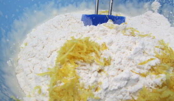 пирог с маскарпоне и сливой