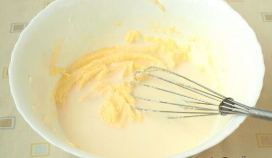 пирог с вишней и клубникой