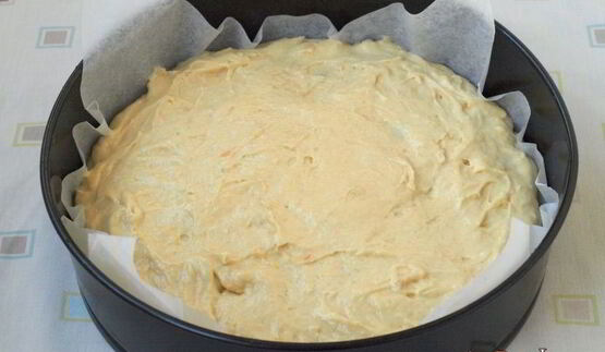 пирог с вишней и клубникой