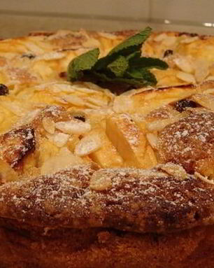 Яблочный пирог с изюмом по-немецки