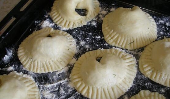 легкие пирожки с курицей и сыром