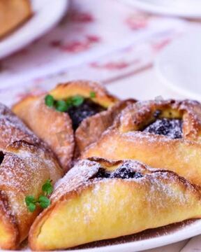 Открытые пирожки треугольники с маком