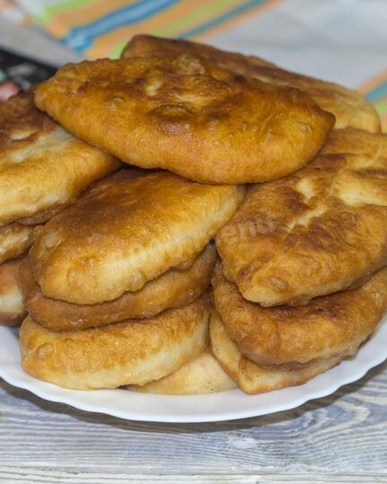 Рецепт пирожков дрожжевых на воде на сковороде