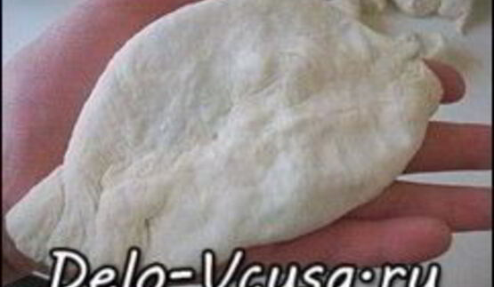 пирожки из дрожжевого теста с яйцом, луком и рисом