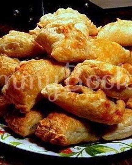 Рецепт пирожков из слоеного теста с начинкой