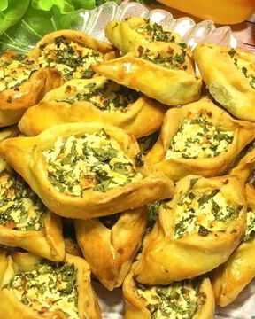 Пирожки с брынзой и петрушкой