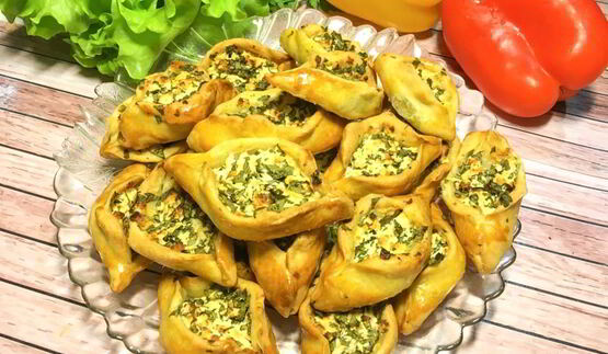 пирожки с брынзой и петрушкой