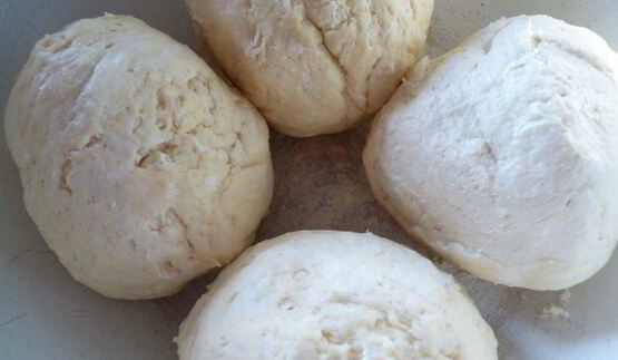 пирожки с вкусом пиццы из ленивого дрожжевого теста