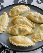 Вареные пирожки с мясом по-мордовски