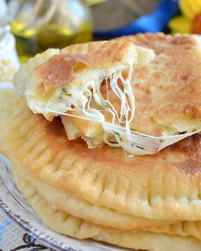 Вкусные кутабы с сыром и зеленью