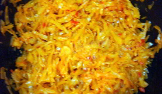 жареные постные дрожжевые пирожки на сухих дрожжах с капустой за 15 минут