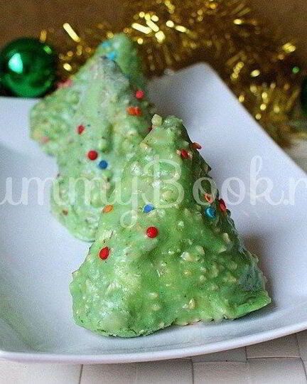 Рецепт бисквитных пирожных елочек