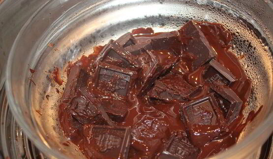 брауни с ганашом и шоколадным гляссажем