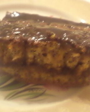 Маковые пирожные с шоколадно-медовой глазурью