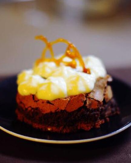 Рецепт пирожного с маскарпоне и апельсиновой карамелью