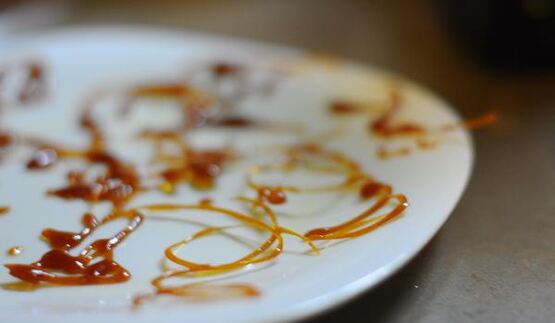 пирожное с маскарпоне и апельсиновой карамелью