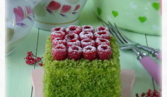 пирожное шпинат-малина