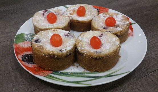 творожно-ягодные пирожные