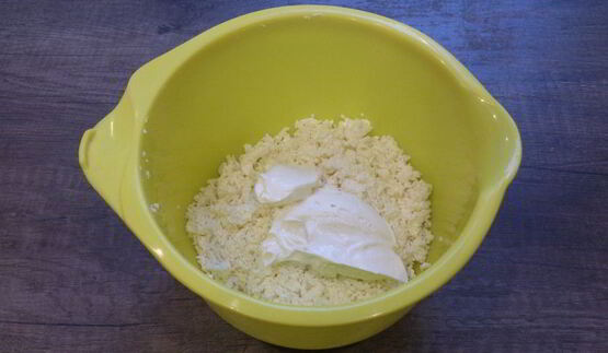 творожно-ягодные пирожные