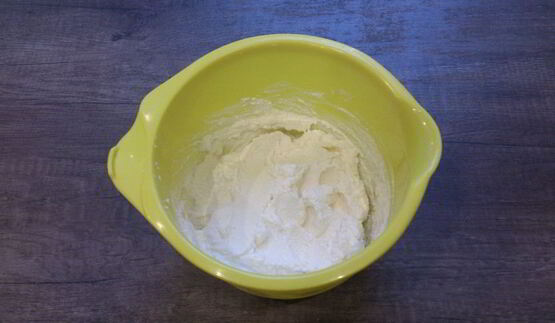 творожно-ягодные пирожные