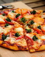 Быстрая домашняя пицца с брокколи