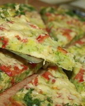 Диетическая пицца из кабачка с куриным филе