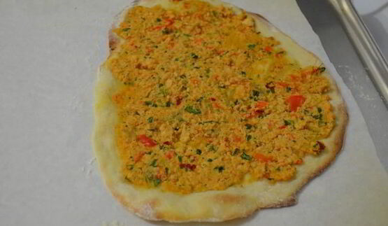 домашний турецкий лахмаджун пицца с фаршем