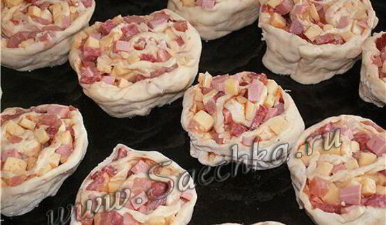 мини-пицца из дрожжевого теста