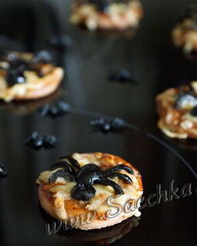 Пицца на Хэллоуин Пауки