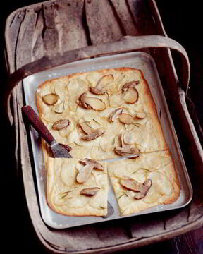 Пицца с грибами и картофелем