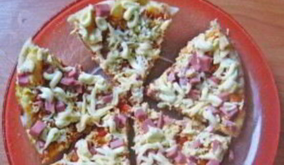 пицца с колбасой в мультиварке