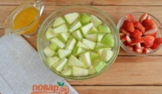 яблочная пицца с карамелью