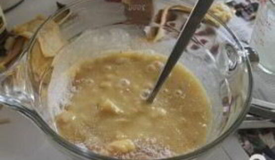 банановые пончики с арахисовой глазурью