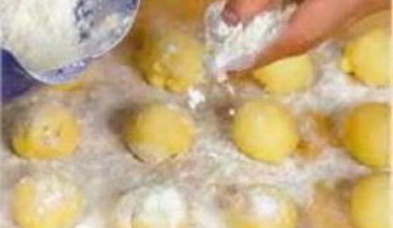 пончики с апельсиновым соусом